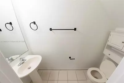 4130 Napoli Lake Dr, Riviera Beach, FL 33410 - Photo 7