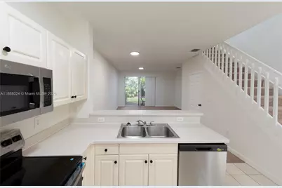 4130 Napoli Lake Dr, Riviera Beach, FL 33410 - Photo 5