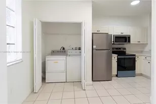 4130 Napoli Lake Dr, Riviera Beach, FL 33410 - Photo 3