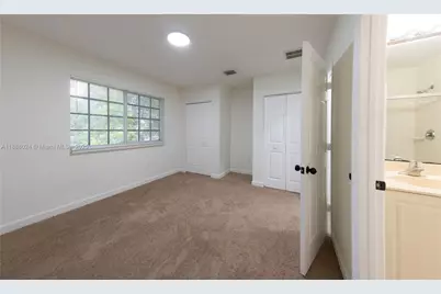 4130 Napoli Lake Dr, Riviera Beach, FL 33410 - Photo 11