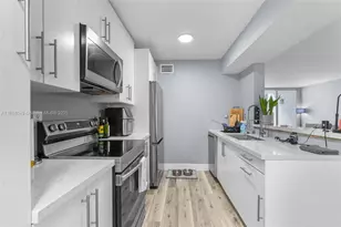 4624 NW 97th Pl, Doral, FL 33178 - Photo 13