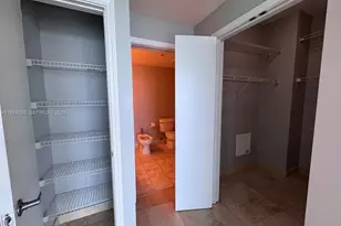 601 NE 36th St, Miami, FL 33137 - Photo 11