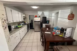 810 NW 24th Ct, Miami, FL 33125 - Photo 15