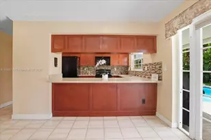 11230 SW 59th Pl, Cooper City, FL 33330 - Photo 17
