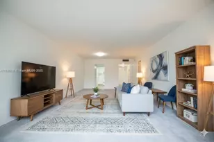 1400 St Charles Pl, Pembroke Pines, FL 33026 - Photo 3