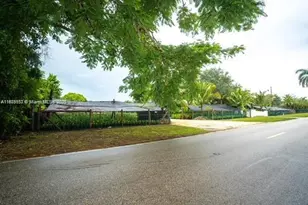 19390 SW 232nd St, Miami, FL 33170 - Photo 9
