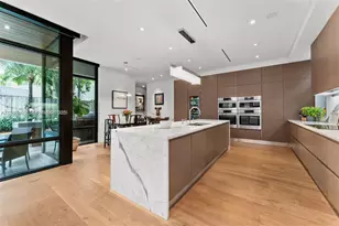 2803 Crystal Ct, Coconut Grove, FL 33133 - Photo 5