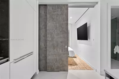 300 Biscayne Blvd Way #1103, Miami, FL 33131 - Photo 7