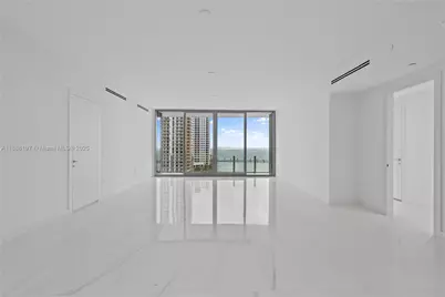 300 Biscayne Blvd Way #1103, Miami, FL 33131 - Photo 11