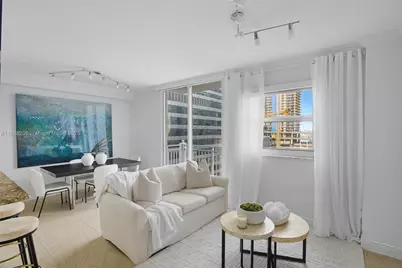 185 SE 14 Ter #1709, Miami, FL 33131 - Photo 1