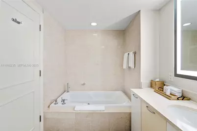 505 N Fort Lauderdale Beach Blvd #1215, Fort Lauderdale, FL 33304 - Photo 13