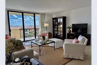 600 Biltmore Way #718, Coral Gables, FL 33134 - Photo 1