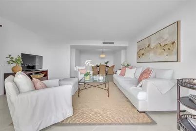 600 Biltmore Way #718, Coral Gables, FL 33134 - Photo 5