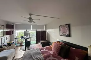 1000 Parkview Dr, Hallandale Beach, FL 33009 - Photo 9