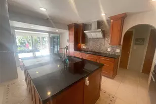 2740 NE 6th St, Pompano Beach, FL 33062 - Photo 23