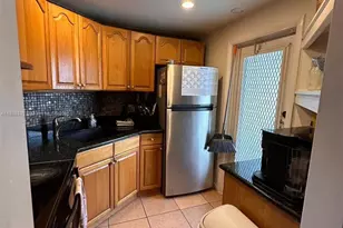 1021 Crystal Lake Dr, Deerfield Beach, FL 33064 - Photo 7