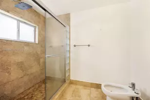 10233 NW 52nd Ln, Doral, FL 33178 - Photo 15