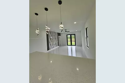 537 Hawthrone Ave S, Lehigh Acres, FL 33974 - Photo 5