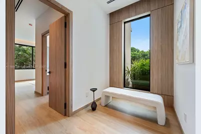 270 NE 46th St, Miami, FL 33137 - Photo 15
