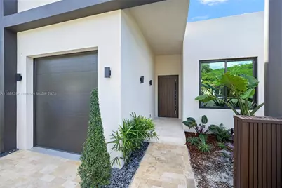 270 NE 46th St, Miami, FL 33137 - Photo 1
