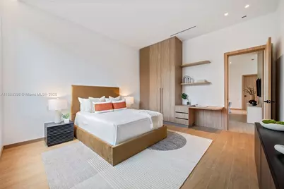 270 NE 46th St, Miami, FL 33137 - Photo 21