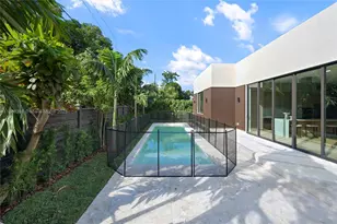 270 NE 46th St, Miami, FL 33137 - Photo 29