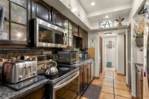 19440 NE 26th Ave, Miami, FL 33180 - Photo 11