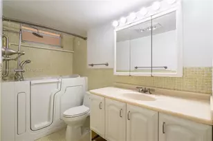 2999 Point E Dr, Aventura, FL 33160 - Photo 21