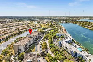 800 NE 195th St, Miami, FL 33179 - Photo 59