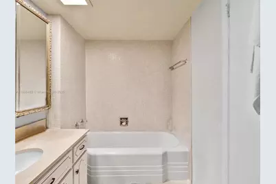 800 NE 195th St #716, Miami, FL 33179 - Photo 37