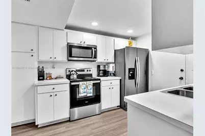 800 NE 195th St #716, Miami, FL 33179 - Photo 23