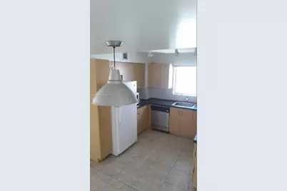 2750 NE 183rd St #2305, Aventura, FL 33160 - Photo 9