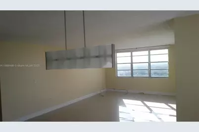 2750 NE 183rd St #2305, Aventura, FL 33160 - Photo 13