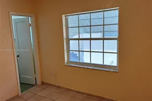 265 W 55th St, Hialeah, FL 33012 - Photo 43