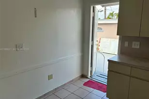 265 W 55th St, Hialeah, FL 33012 - Photo 21