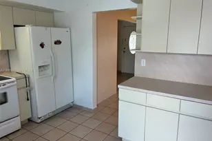 265 W 55th St, Hialeah, FL 33012 - Photo 19