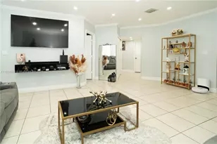 298 E 3rd St, Hialeah, FL 33010 - Photo 9