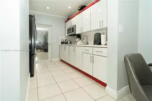 298 E 3rd St, Hialeah, FL 33010 - Photo 13