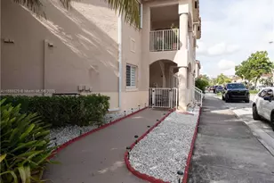 298 E 3rd St, Hialeah, FL 33010 - Photo 3