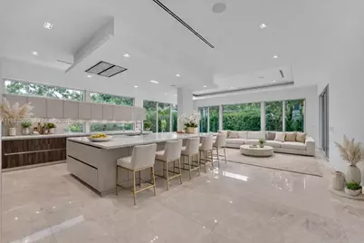 9101 SW 69th Ct, Pinecrest, FL 33156 - Photo 13