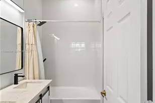 8999 NW 107 Ct, Doral, FL 33178 - Photo 45