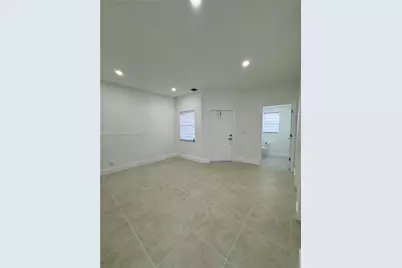 16820 SW 1st Mnr, Pembroke Pines, FL 33027 - Photo 5