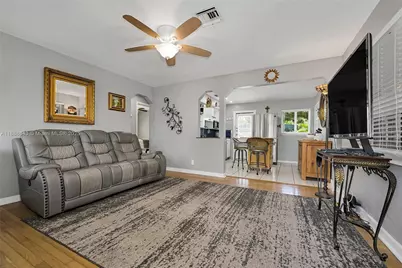 824 NE 17th Ct, Fort Lauderdale, FL 33305 - Photo 5