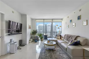 92 SW 3rd St, Miami, FL 33130 - Photo 7