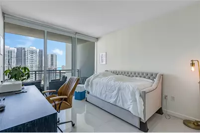 92 SW 3rd St #3012, Miami, FL 33130 - Photo 15