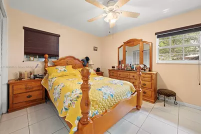9710 SW 74th St, Miami, FL 33173 - Photo 23