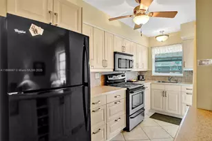 141 NE 10th Ave, Hallandale Beach, FL 33009 - Photo 9