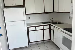 111 Golden Isles Dr, Hallandale Beach, FL 33009 - Photo 11