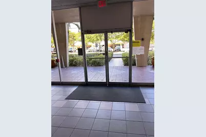 111 Golden Isles Dr #D10, Hallandale Beach, FL 33009 - Photo 27