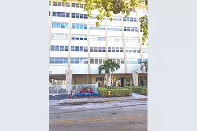 111 Golden Isles Dr #D10, Hallandale Beach, FL 33009 - Photo 15